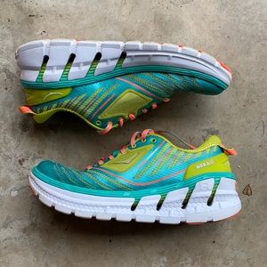 Hoka One One Neon Vanquish SZ: 7.5 W